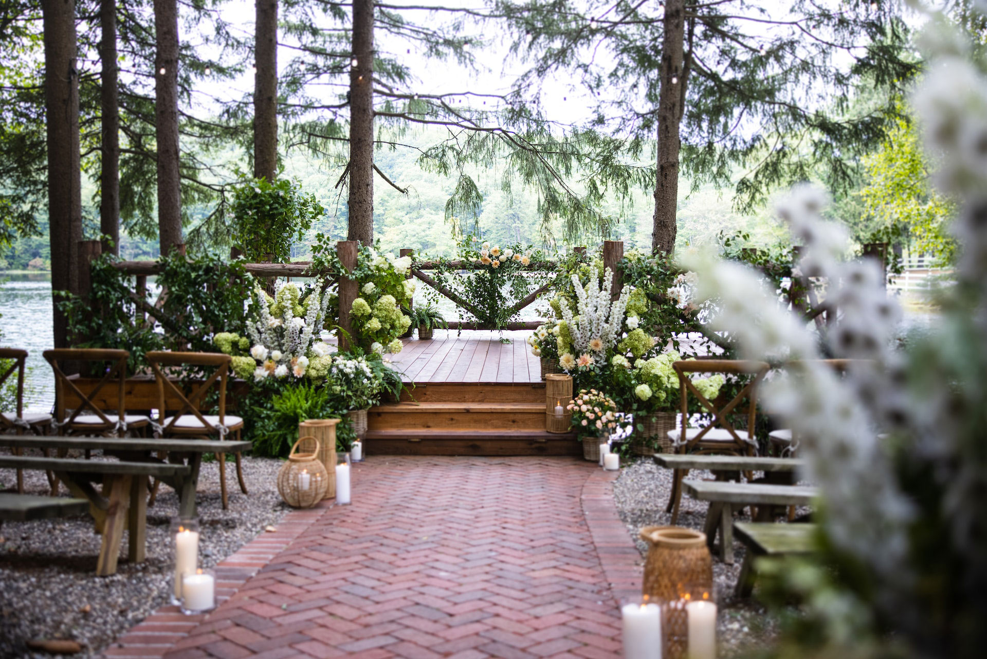 What are the unusual places to get married in Belgium? Find Your Place opens its address book to you.