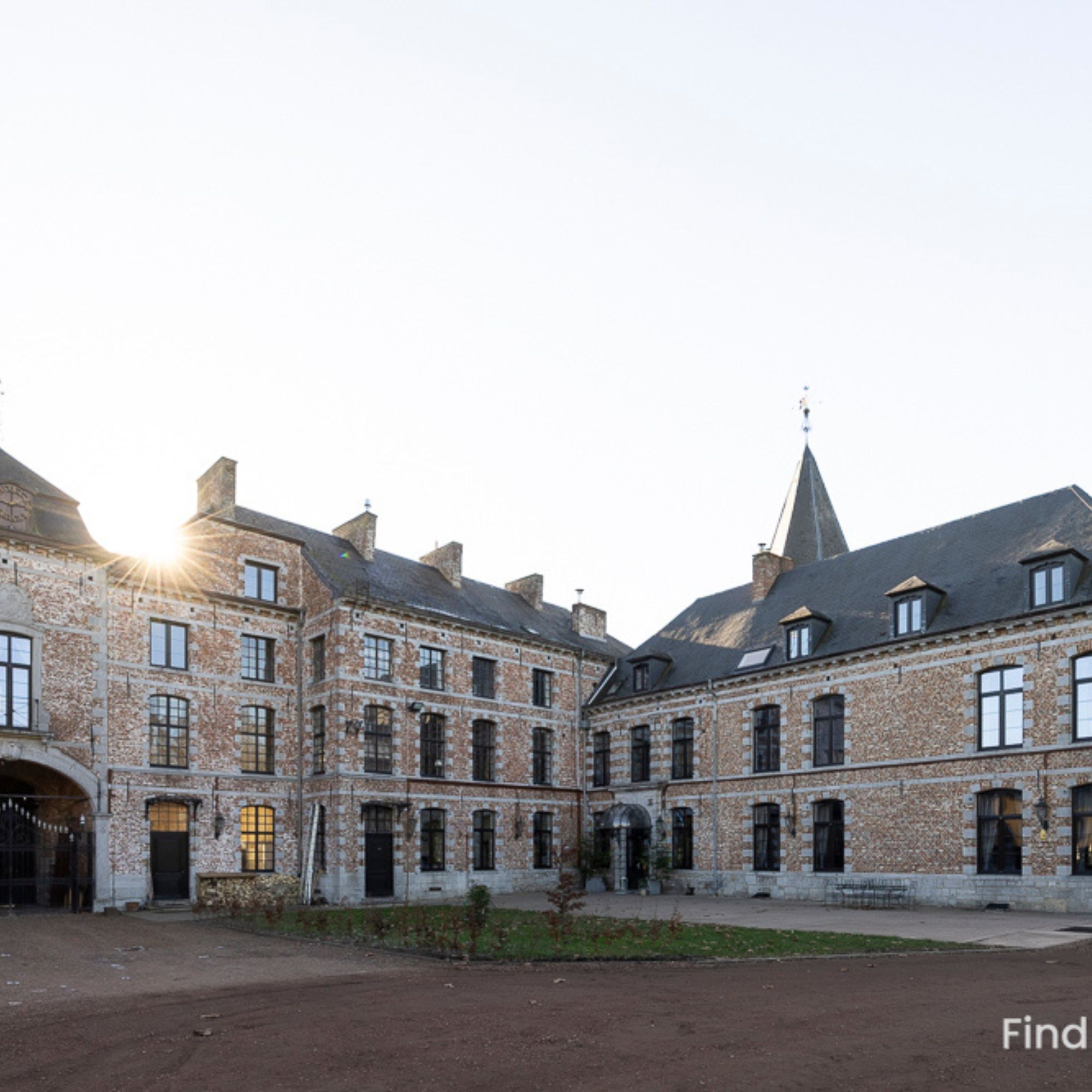 Why rent a castle or abbey for a seminar in Belgium?