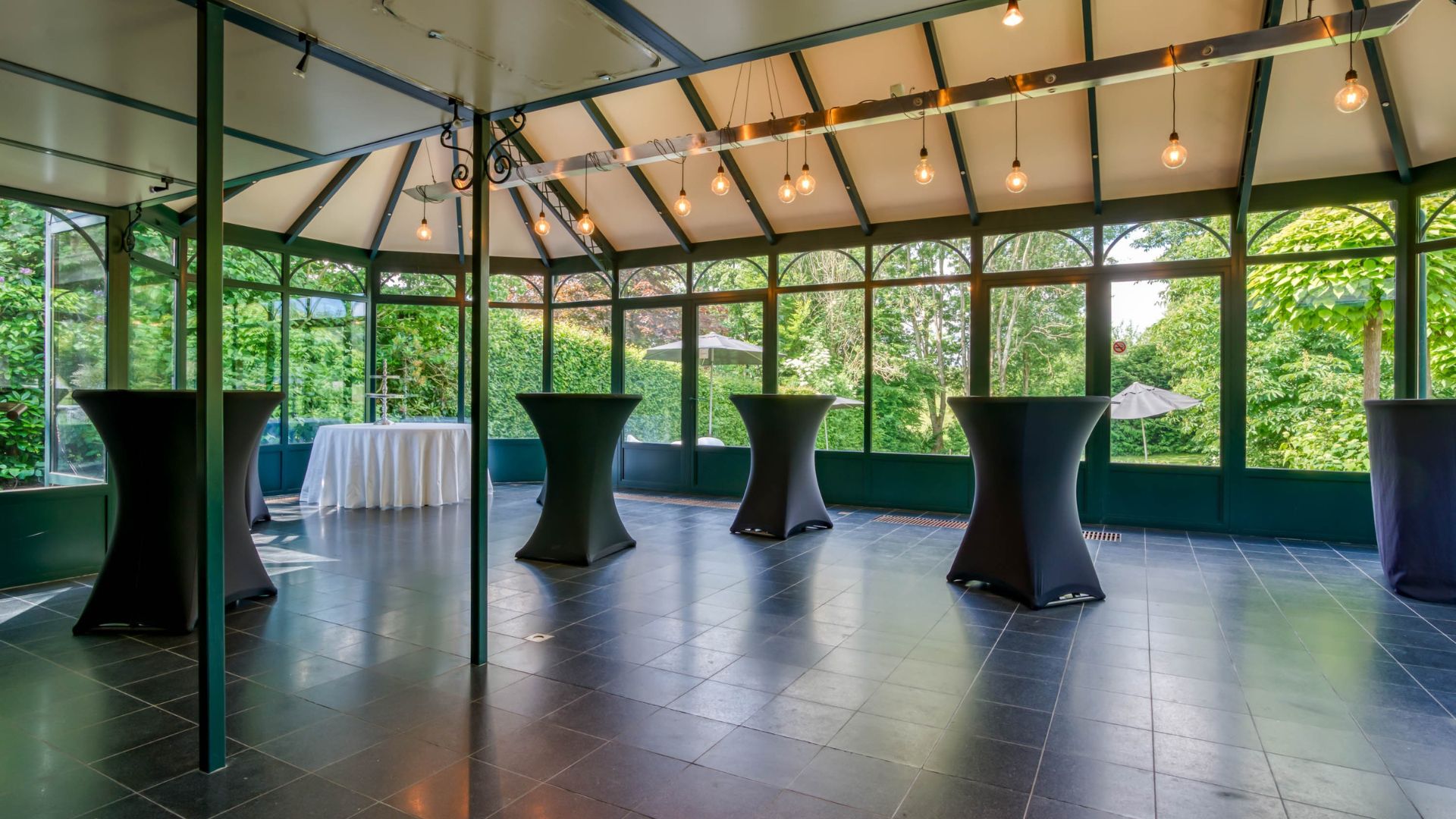 Se marier dans une orangerie : le guide complet pour un mariage plein de charme et de lumière