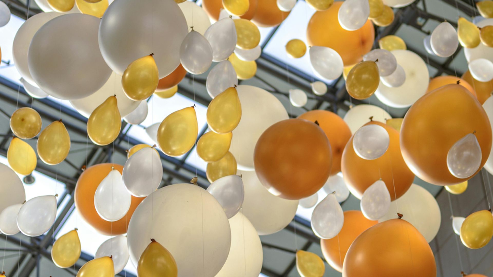 Organiser une fête surprise : astuces et lieux adaptés